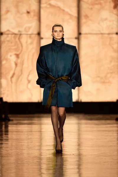 Look 5